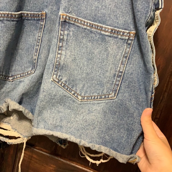 Girls small shorts overalls - Picture 7 of 7